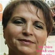 Professeur de maths pour collège, retraitée disponible, plus de 30 dans d'expérience. Possibilité de cours en ligne ou en presentiel